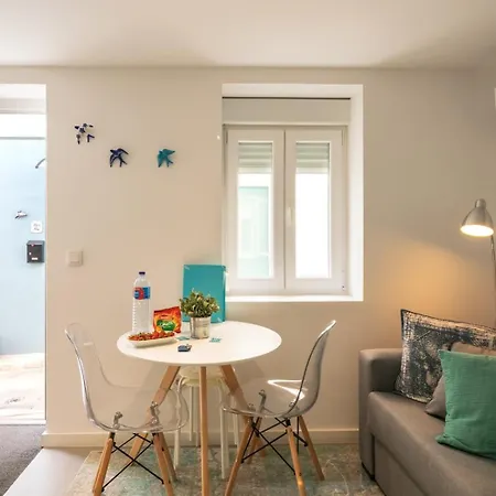 New Bluebell House In Heart Of