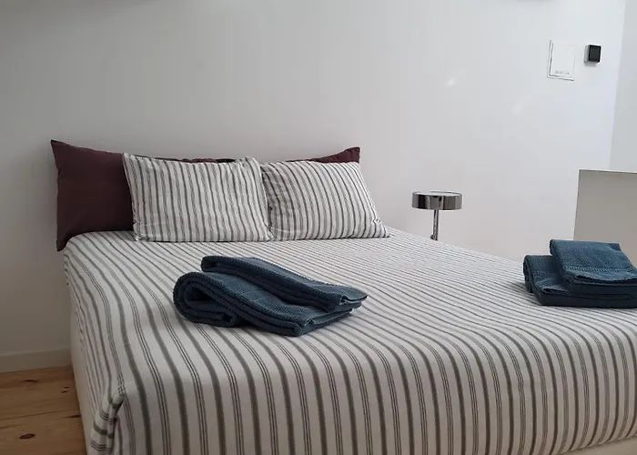 New Bluebell House In Heart Of